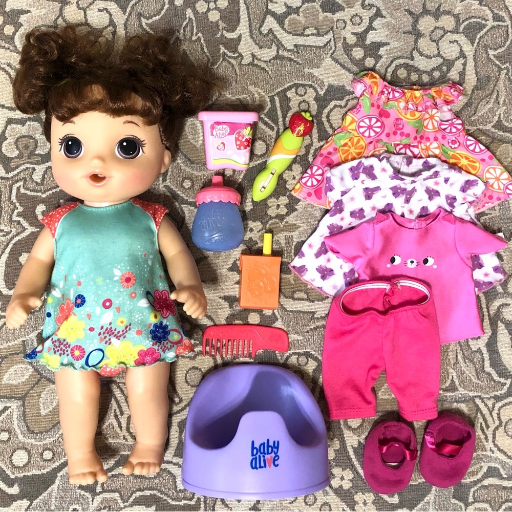 Baby Alive Potty Dance Baby Doll with Extra Outfits.